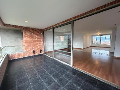 Apartamento de 3 alcobas en arriendo en Los Gonzalez, Medellín, 200 m² · foto 10 de 20
