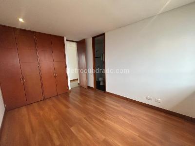 Apartamento de 3 alcobas en arriendo en Los Gonzalez, Medellín, 200 m² · foto 15 de 20