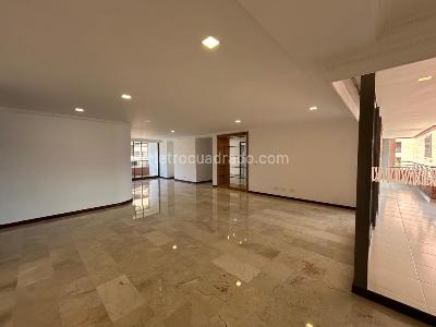 Apartamento en arriendo en La Tomatera, Medellín · foto 3 de 20