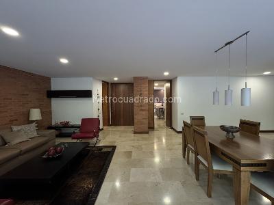 Apartamento de 3 alcobas en arriendo en Loma De Los Parra, Medellín, 270 m² · foto 3 de 20