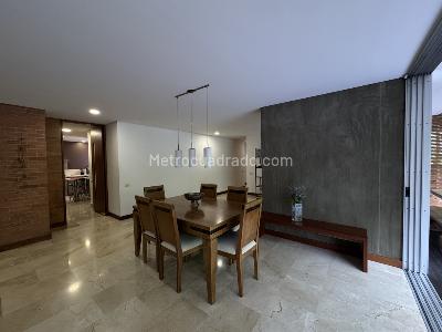 Apartamento de 3 alcobas en arriendo en Loma De Los Parra, Medellín, 270 m² · foto 4 de 20