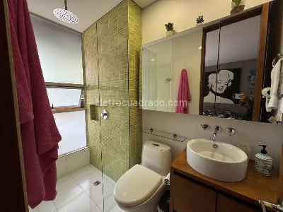 Apartamento de 3 alcobas en arriendo en Loma De Los Parra, Medellín, 270 m² · foto 14 de 20