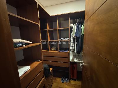 Apartamento de 3 alcobas en arriendo en Loma De Los Parra, Medellín, 270 m² · foto 19 de 20
