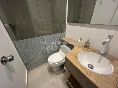 Apartamento en arriendo en La Tomatera, Medellín · foto 9 de 16
