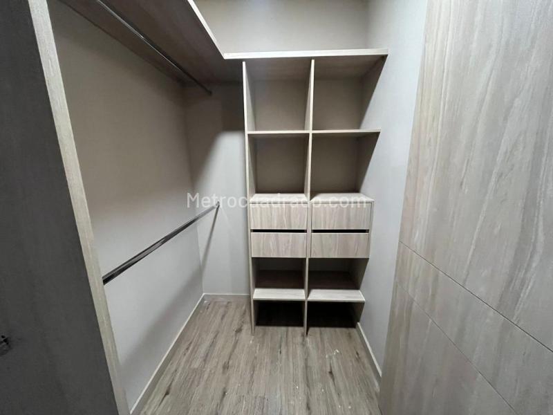 Modern 1BR Apartment in La Fe, El Retiro - 4