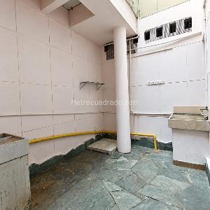 Apartamento de 2 alcobas en arriendo en Parque Bolivar, Medellín, 110 m² · foto 4 de 4