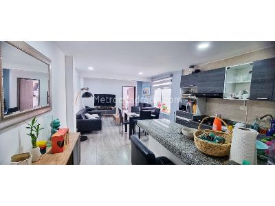 Casa de 5 alcobas en venta en San Fernando Occidental, Bogotá, 265 m² · foto 2 de 14