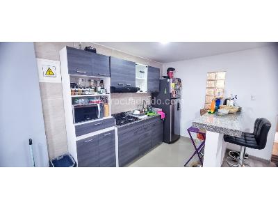 Casa de 5 alcobas en venta en San Fernando Occidental, Bogotá, 265 m² · foto 3 de 14