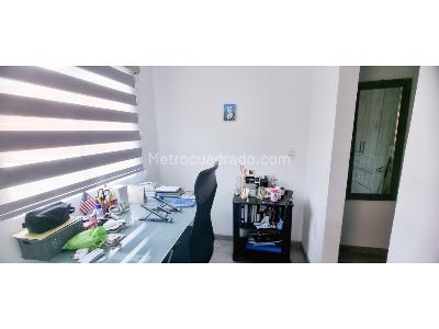 Casa de 5 alcobas en venta en San Fernando Occidental, Bogotá, 265 m² · foto 7 de 14