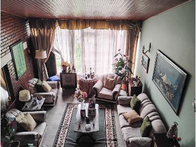 Casa de 5 alcobas en venta en San Nicolas, Bogotá, 280 m² · foto 2 de 15