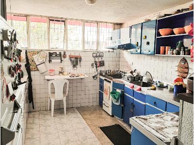 Casa de 5 alcobas en venta en San Nicolas, Bogotá, 280 m² · foto 7 de 15