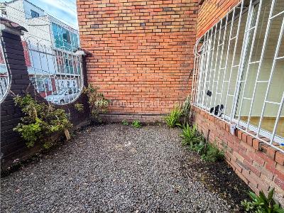 Casa de 5 alcobas en venta en La Patria, Bogotá, 250 m² · foto 2 de 20