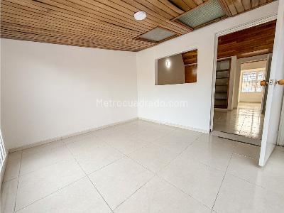 Casa de 5 alcobas en venta en La Patria, Bogotá, 250 m² · foto 15 de 20