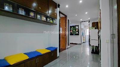 Apartamento de 2 alcobas en venta en San Patricio, Bogotá, 150 m² · foto 3 de 20