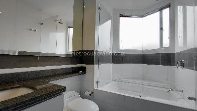 Apartamento de 2 alcobas en venta en San Patricio, Bogotá, 150 m² · foto 15 de 20
