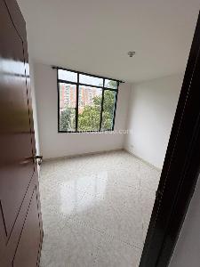 Apartamento en venta en Castilla Valladolid, Bogotá · foto 3 de 16