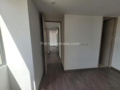 Apartamento en venta en Alcala Cerezos Mosquera, Mosquera · foto 16 de 19