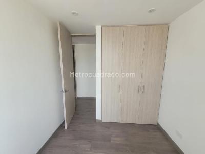 Apartamento en venta en Alcala Cerezos Mosquera, Mosquera · foto 17 de 19