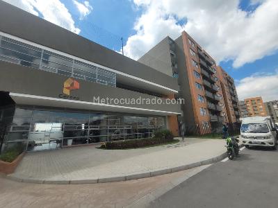 Apartamento en venta en Alcala Cerezos Mosquera, Mosquera · foto 2 de 19