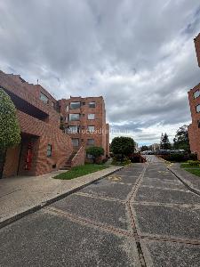 Apartamento en venta en Mazuren, Bogotá · foto 2 de 15