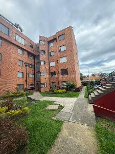 Apartamento en venta en Mazuren, Bogotá · foto 3 de 15
