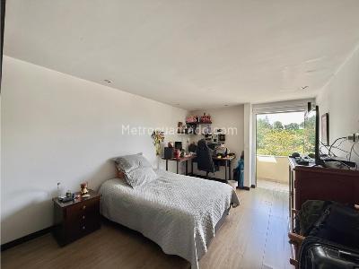 Apartamento en venta en La Camelia, Manizales · foto 8 de 19