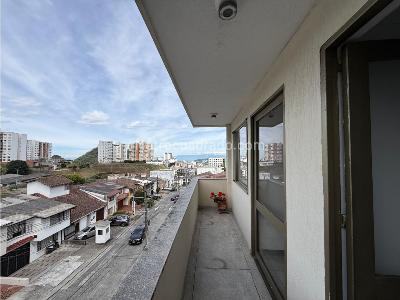 Apartamento en venta en La Camelia, Manizales · foto 9 de 19