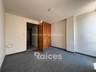 Apartamento en venta en Chipre, Manizales · foto 2 de 12