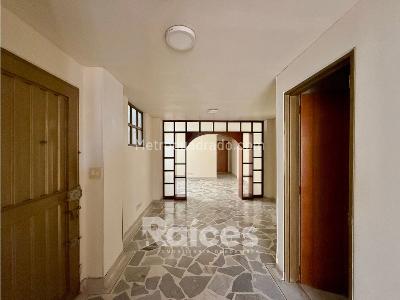 Apartamento en venta en Chipre, Manizales · foto 3 de 12
