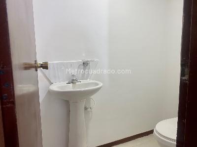 Casa de 5 alcobas en venta en Modelia, Bogotá, 195 m² · foto 12 de 20