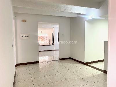 Casa de 5 alcobas en venta en Modelia, Bogotá, 195 m² · foto 3 de 20