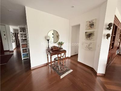 Apartamento de 3 alcobas en venta en La Cabrera, Bogotá, 318 m² · foto 7 de 20
