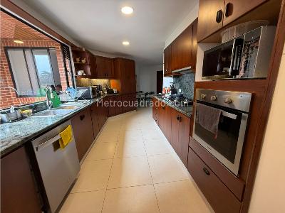 Apartamento de 3 alcobas en venta en La Cabrera, Bogotá, 318 m² · foto 9 de 20