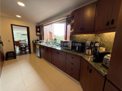 Apartamento de 3 alcobas en venta en La Cabrera, Bogotá, 318 m² · foto 15 de 20
