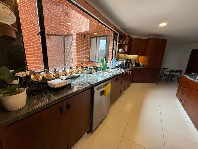 Apartamento de 3 alcobas en venta en La Cabrera, Bogotá, 318 m² · foto 16 de 20