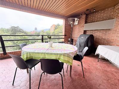 Apartamento de 3 alcobas en venta en La Cabrera, Bogotá, 318 m² · foto 18 de 20