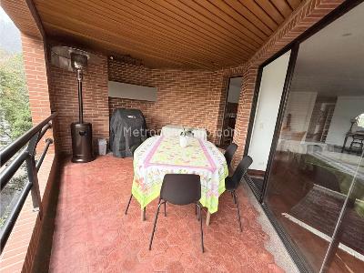Apartamento de 3 alcobas en venta en La Cabrera, Bogotá, 318 m² · foto 19 de 20