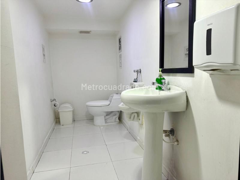 Oficina en Arriendo, El Lago, Bogotá D.C. - Más