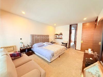 Apartamento de 3 alcobas en arriendo en La Cabrera El Refugio, Bogotá, 270 m² · foto 14 de 20