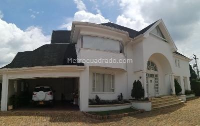 Casa de 5 alcobas en venta en San Jose De Bavaria, Bogotá, 480 m² · foto 8 de 8