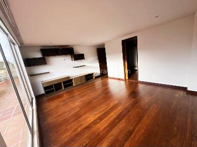 Casa de 5 alcobas en venta en San Jose De Bavaria, Bogotá, 750 m² · foto 12 de 17