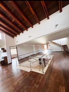 Casa de 5 alcobas en venta en San Jose De Bavaria, Bogotá, 750 m² · foto 13 de 17