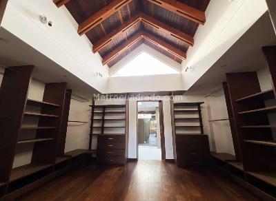 Casa de 5 alcobas en venta en San Jose De Bavaria, Bogotá, 750 m² · foto 8 de 17