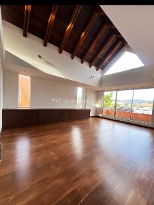 Casa de 5 alcobas en venta en San Jose De Bavaria, Bogotá, 750 m² · foto 9 de 17