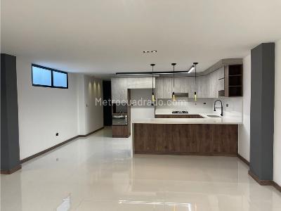 Apartamento de 3 alcobas en venta en Laureles, Medellín, 138 m² · foto 2 de 20