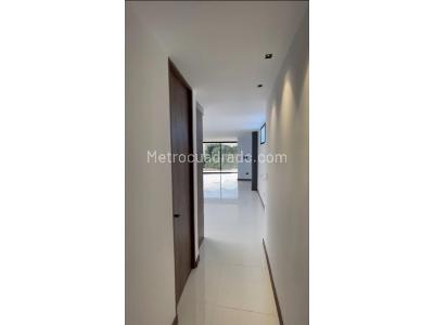 Apartamento de 3 alcobas en venta en Laureles, Medellín, 138 m² · foto 4 de 20