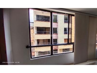 Apartamento de 3 alcobas en venta en Cabañitas, Bello, 111 m² · foto 2 de 15