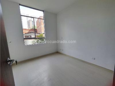 Apartamento de 2 alcobas en venta en Madera, Bello, 55 m² · foto 5 de 11