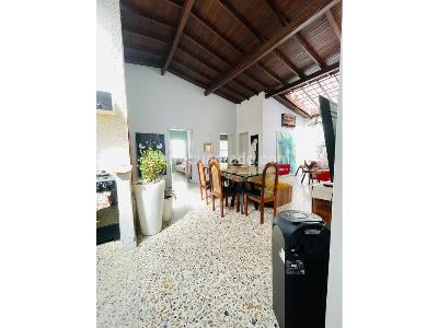 Casa de 5 alcobas en venta en Simon Bolivar, Medellín, 240 m² · foto 2 de 20