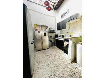 Casa de 5 alcobas en venta en Simon Bolivar, Medellín, 240 m² · foto 6 de 20